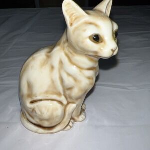 VINTAGE 4" NORLEANS CERAMIC CAT FIGURINE – CREAM COLOR, MADE IN JAPAN #C01